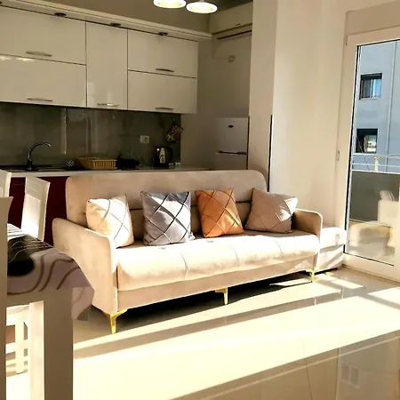 Apartment Perandori Zone 1 *